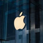 Apple logotipas ir pastatas