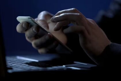 Jūsų telefoną gali stebėti