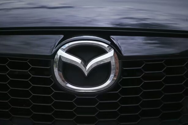 Mazda automobilis