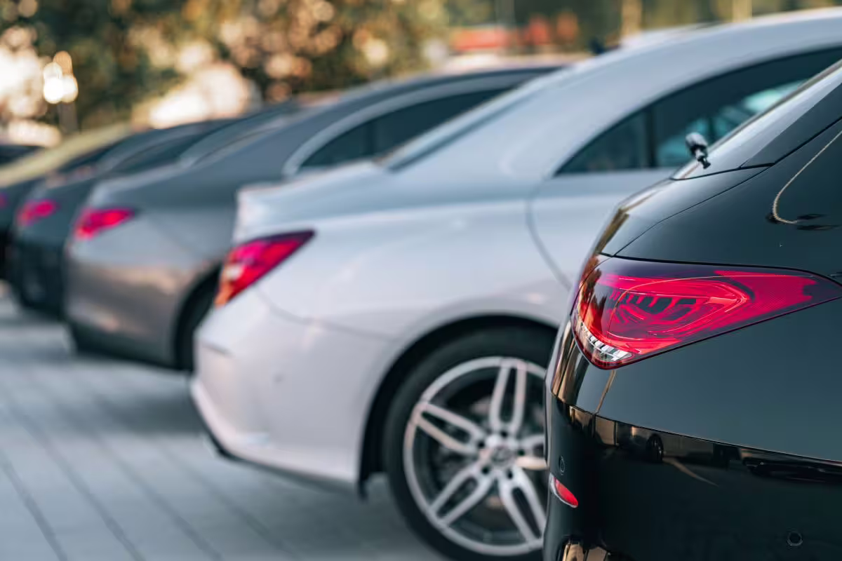 Mercedes-Benz neatsisakys benzininių variklių