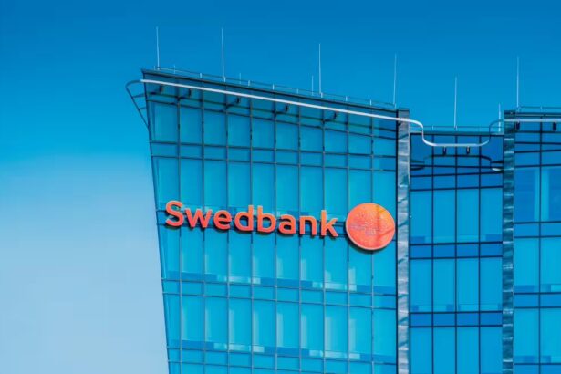 Swedbank pastatas Vilniuje / Veja / Shutterstock.com