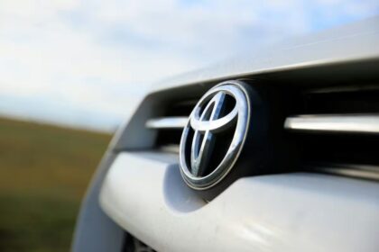 Toyota logotipas / lzf / Shutterstock.com