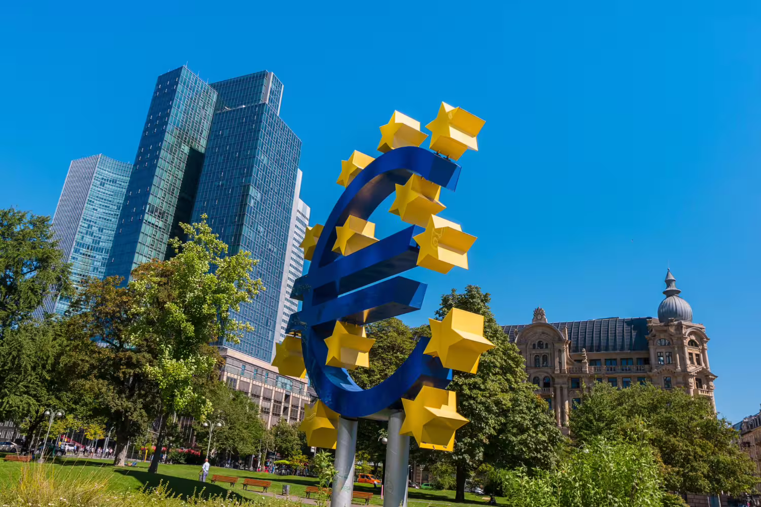 Europos centrinis bankas (ECB)