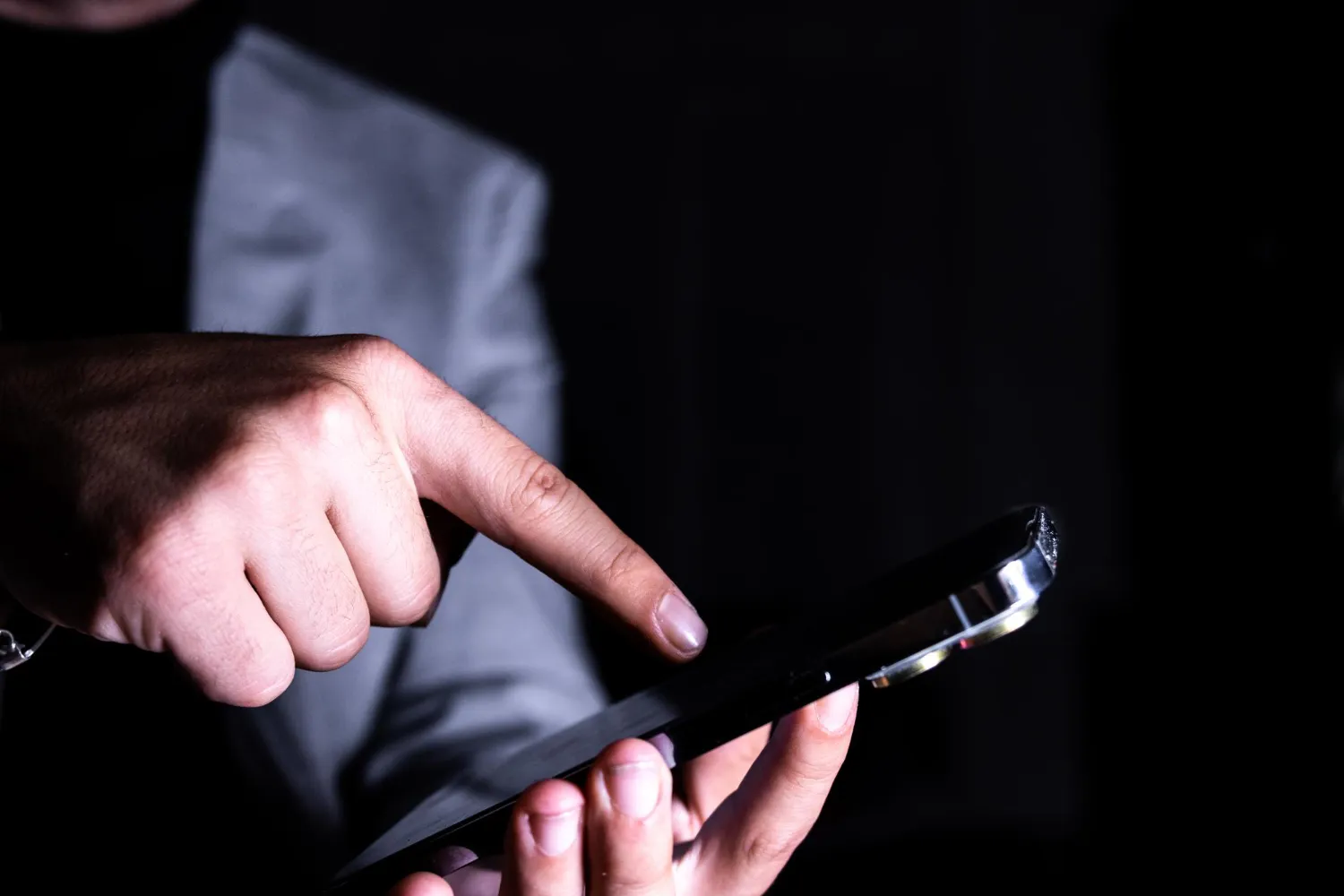 Sukčiai patys padės telefoną
