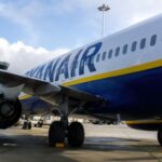 "Ryanair" prisitaiko prie keleivių poreikių