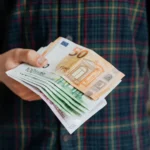 Didelis kiekis pinigų
