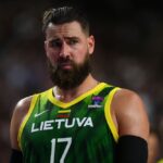 Jonas Valančiūnas / Vitalii Vitleo / Shutterstock.com