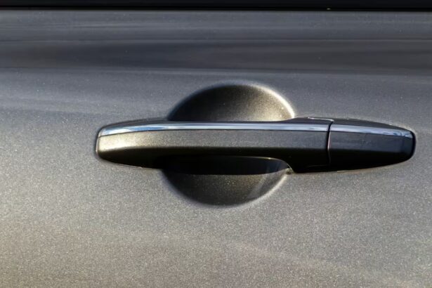 Juoda automobilio rankena