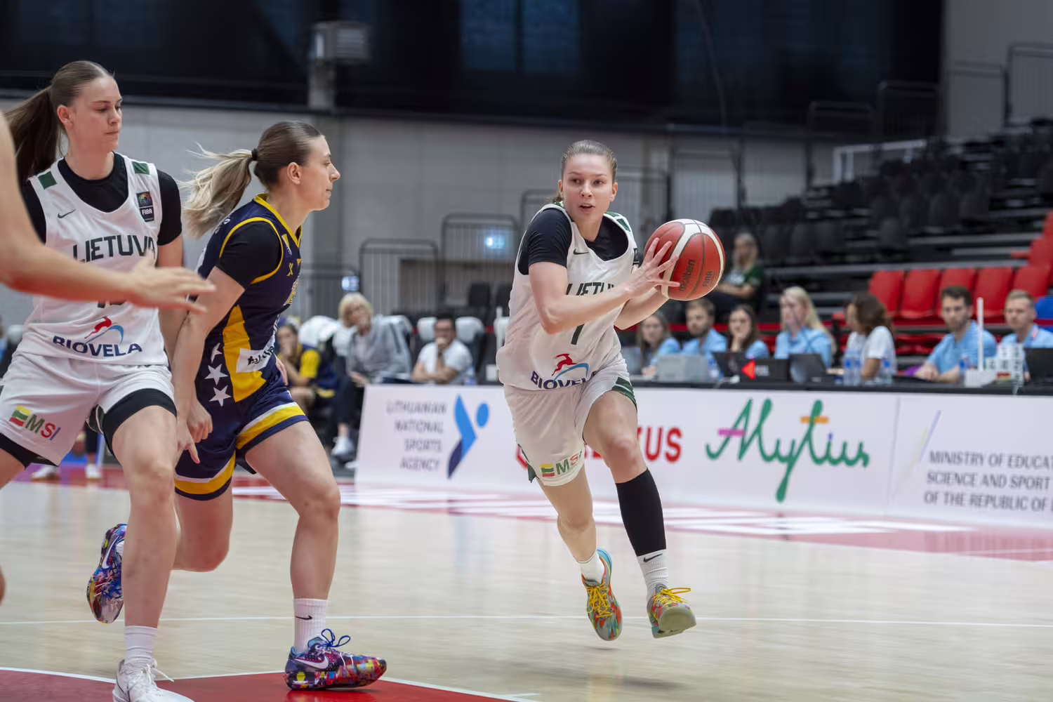 Lietuvės įveikė bosnes / ltu.basketball nuotr.