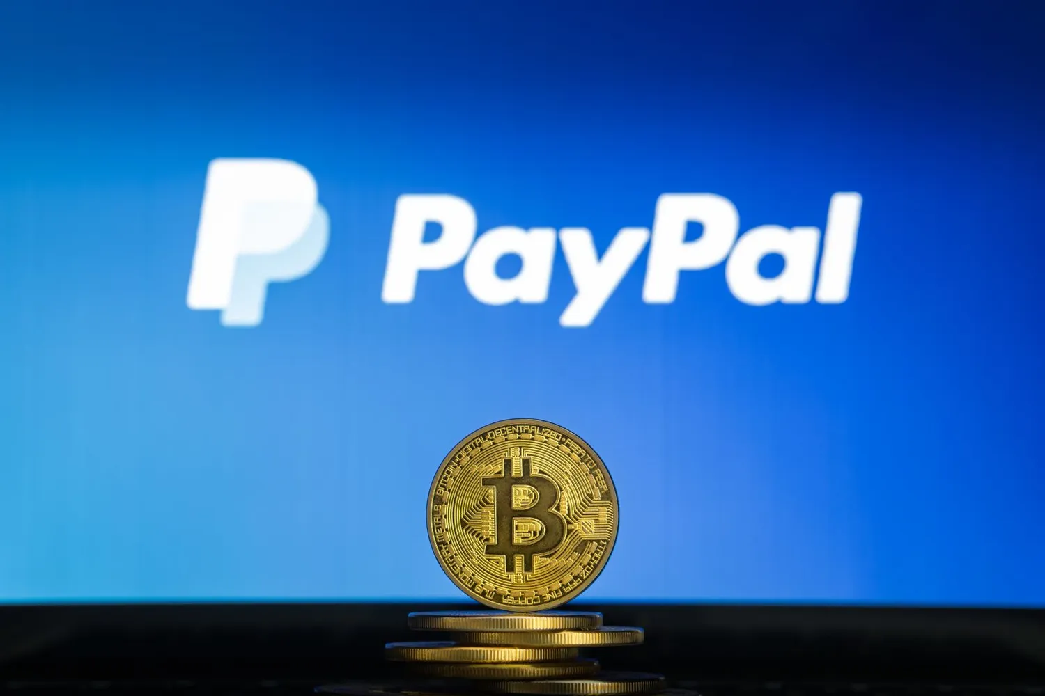 PayPal ir kriptovaliutos / 24K-Production / Shutterstock.com
