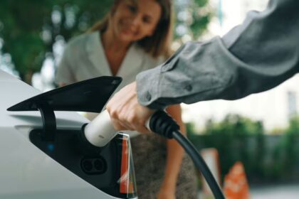 Pokyčiai elektromobilių baterijose