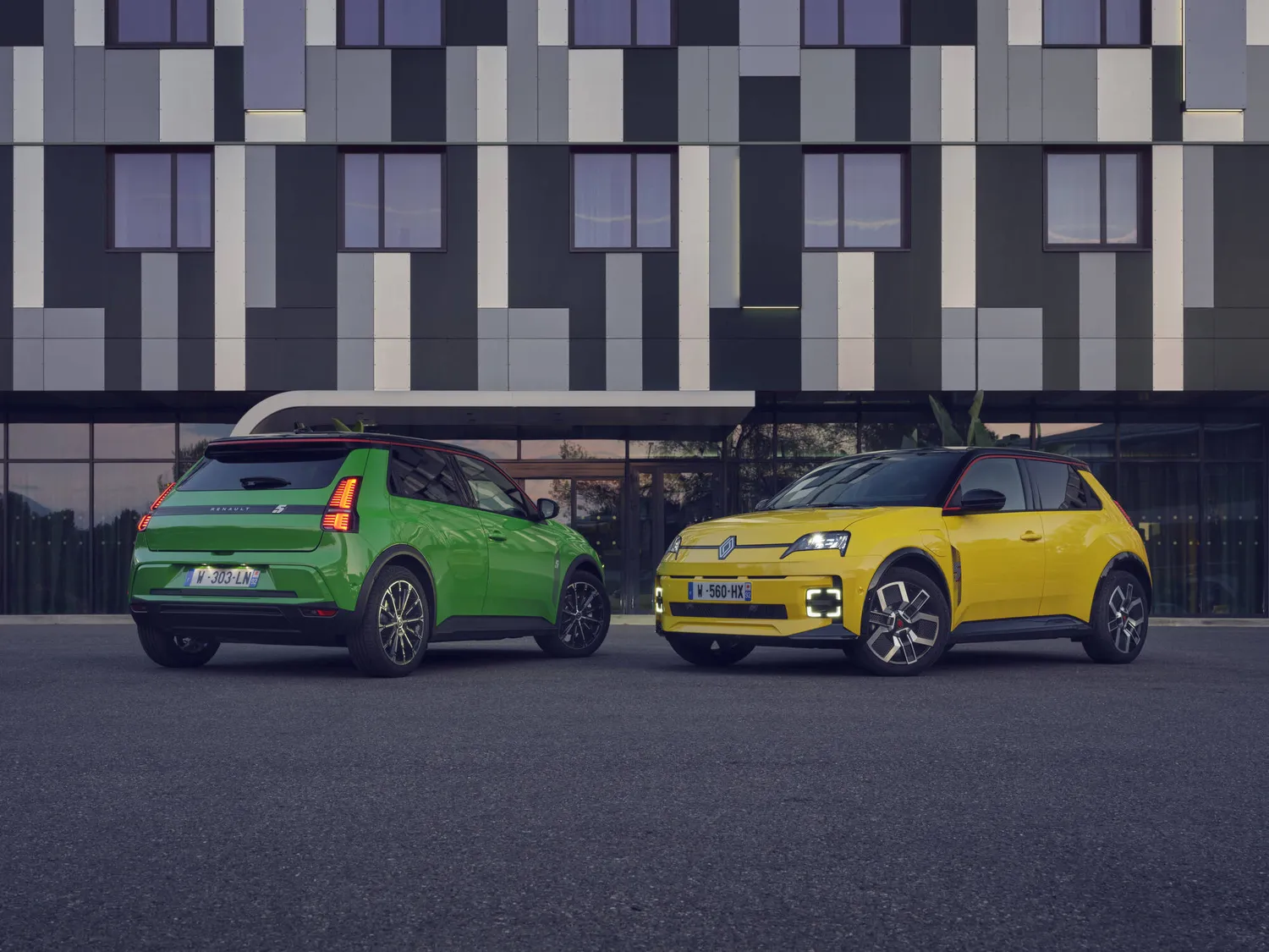 Renault 5 E Tech electric iconic cinq version Pop Yellow! (4)