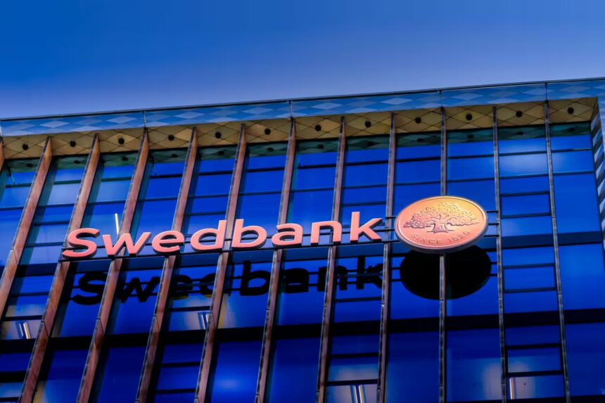 Swedbank įspėjimas klientams / Veja / Shutterstock.com