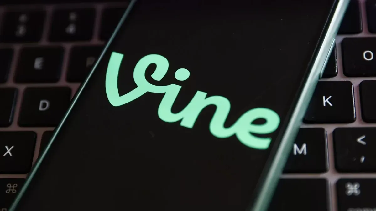 Vine sugrįžta