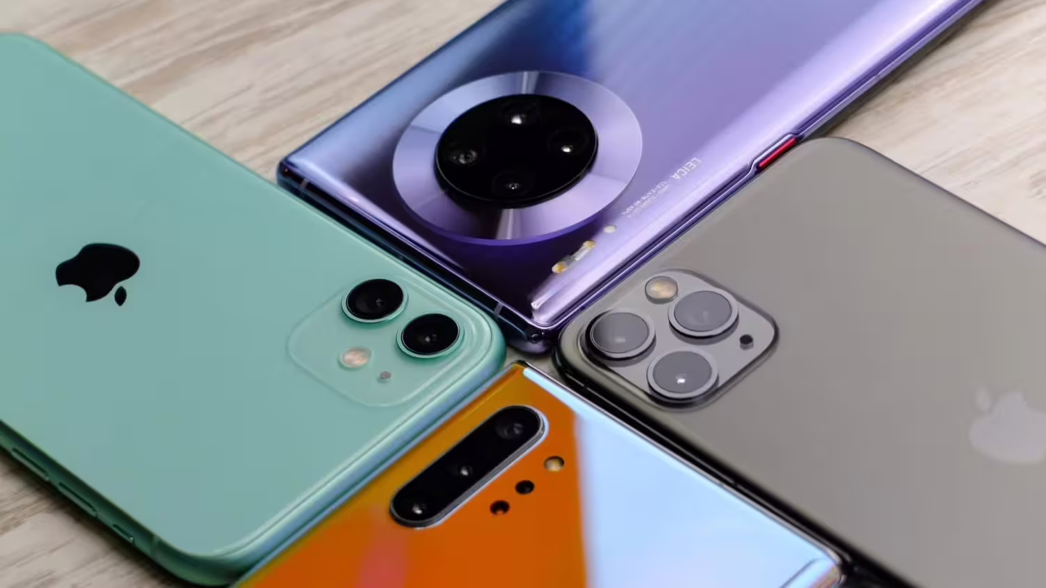 IPhone ir Samsung telefonai kainuoja brangiau