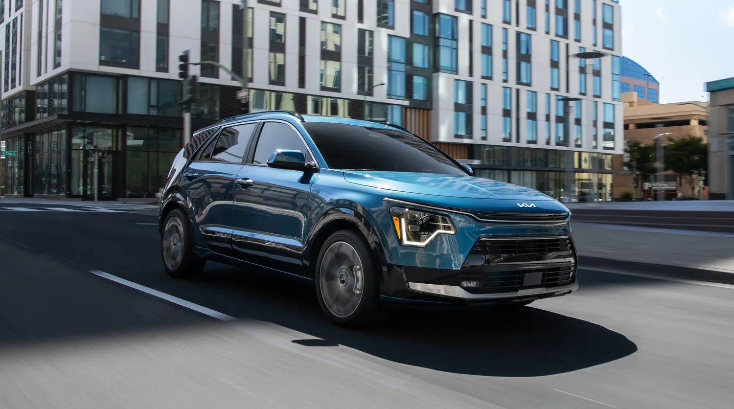 2024 Kia Niro PHEV On The Road