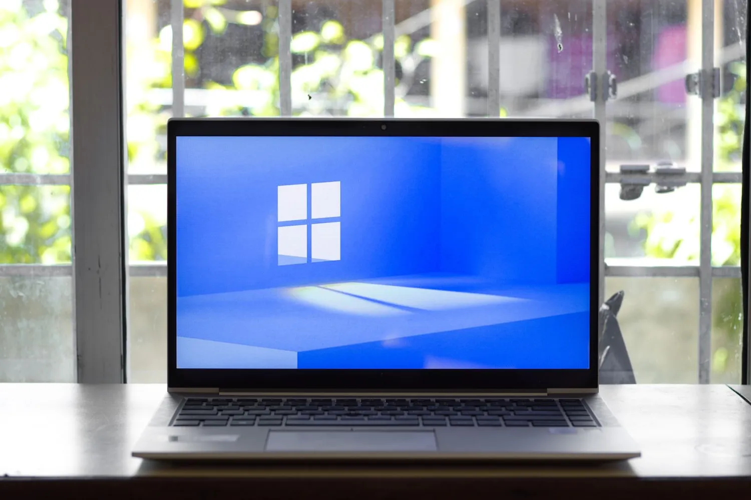 Darbas su Windows 11 / Wirestock Creators / Shutterstock.com