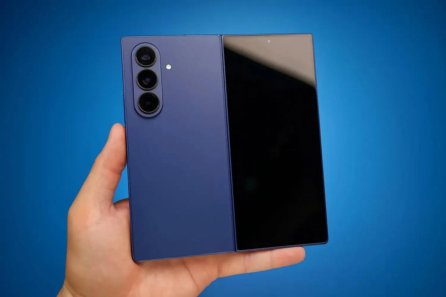 Daug kartų lankstytas Samsung Galaxy Fold 7