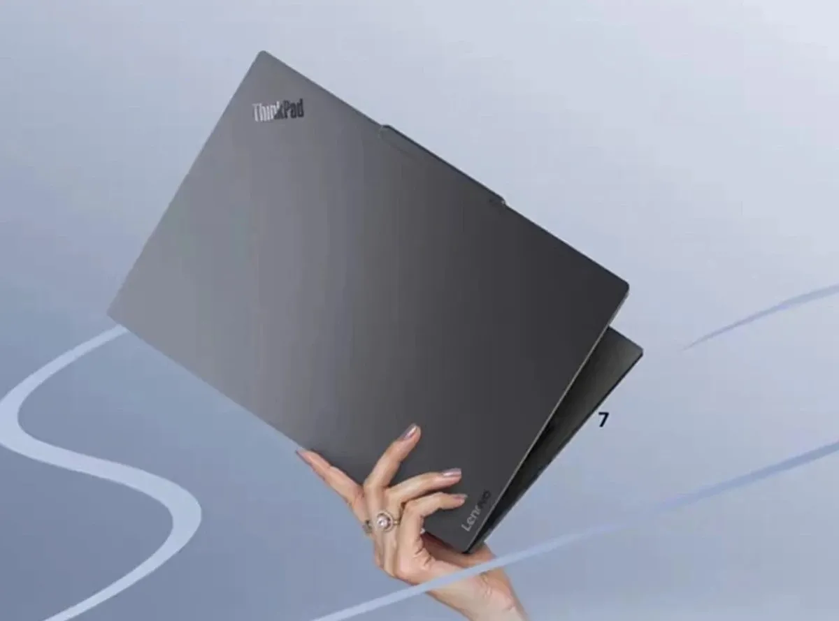 Lenovo ThinkPad S2 AI 2025