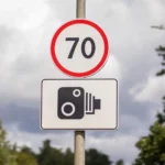 Greičio matuoklis su įspėjimu apie greitį