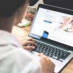 PayPal interneto svetainė / sitthiphong / Shutterstock.com