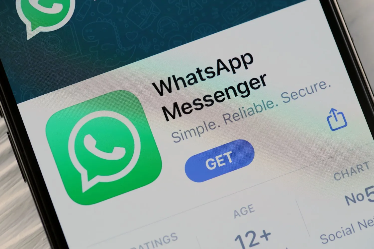 Sukčiai kėsinasi į jūsų WhatsApp / Mehaniq / Shutterstock.com