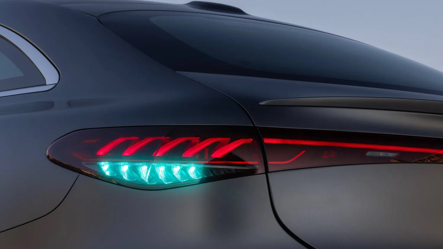 Turkio spalvos žibintai Mercedes