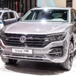 VW Touareg / Grzegorz Czapski / Shutterstock.com