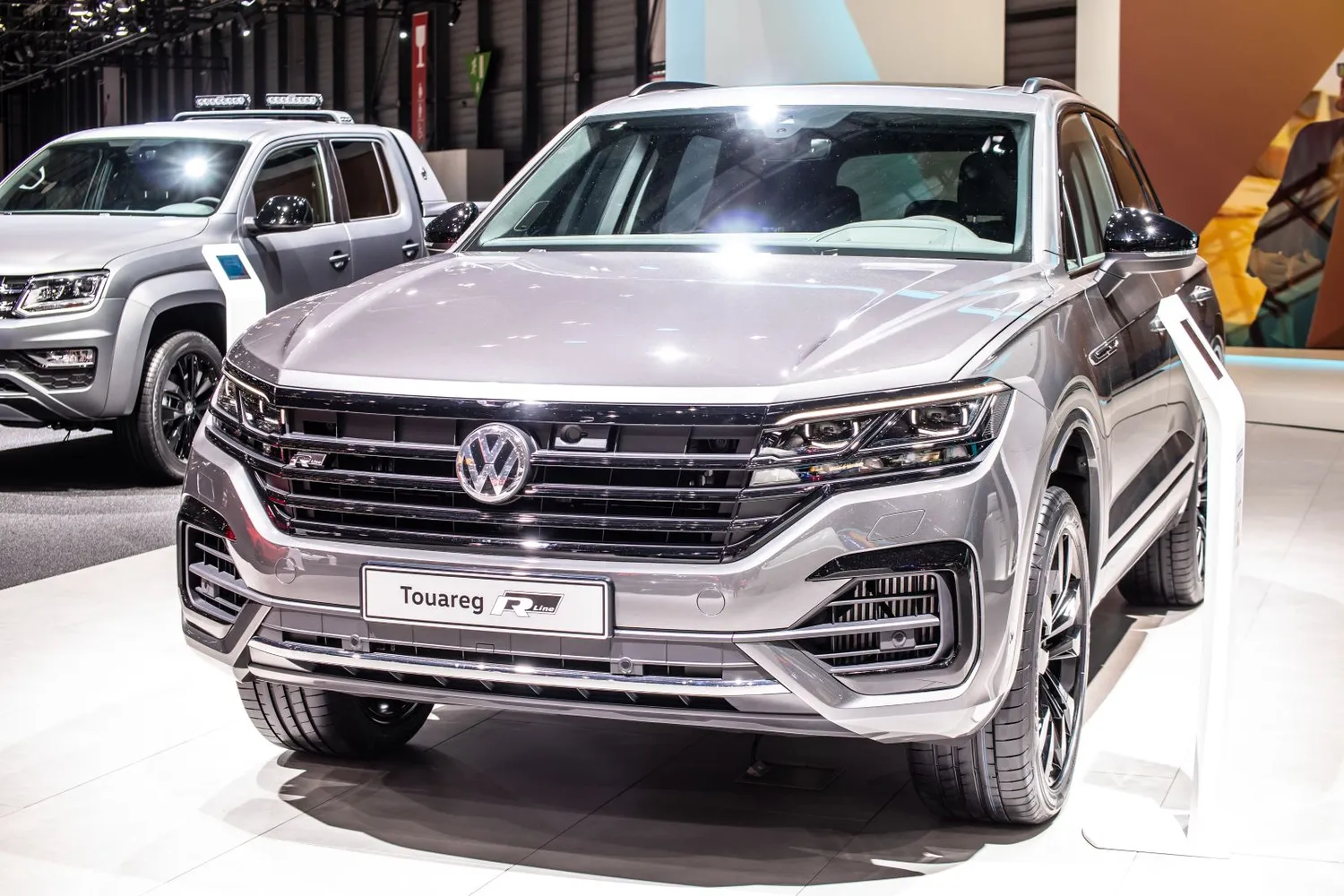VW Touareg / Grzegorz Czapski / Shutterstock.com