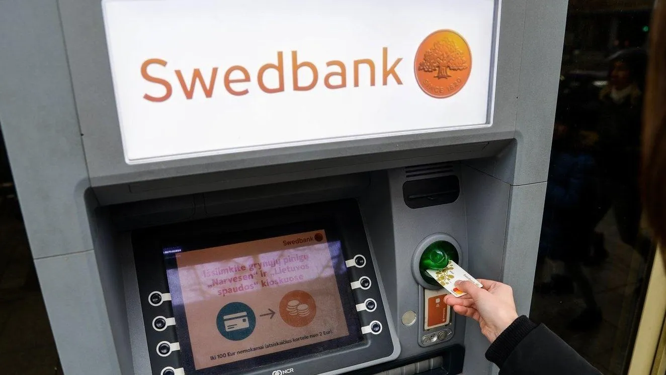 Swedbank bankomatas Lietuvoje