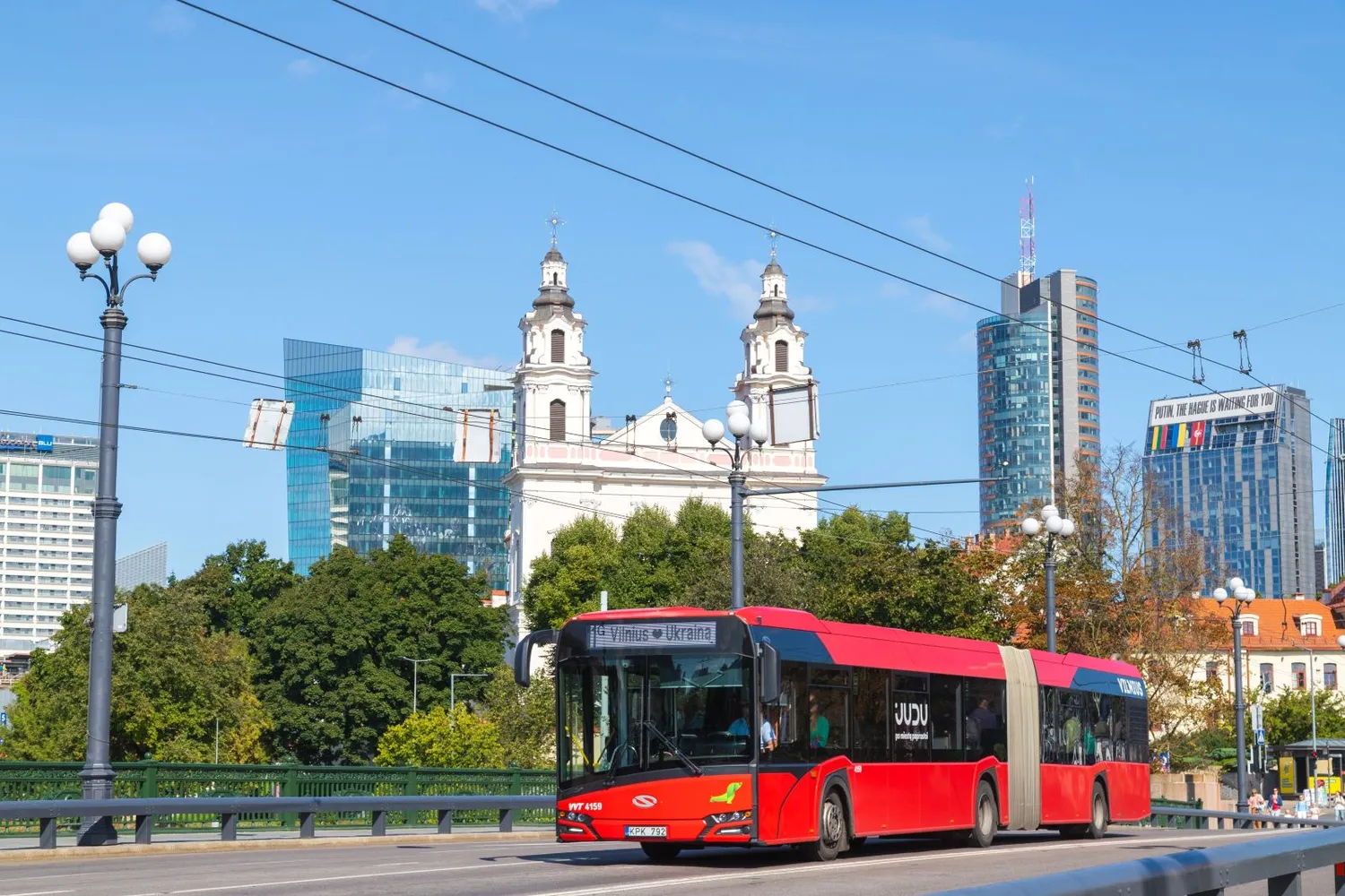 Diena be automobilio