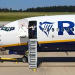 Ryanair lėktuvo paruošimas skrydžiui / Markus Mainka / Shutterstock.com