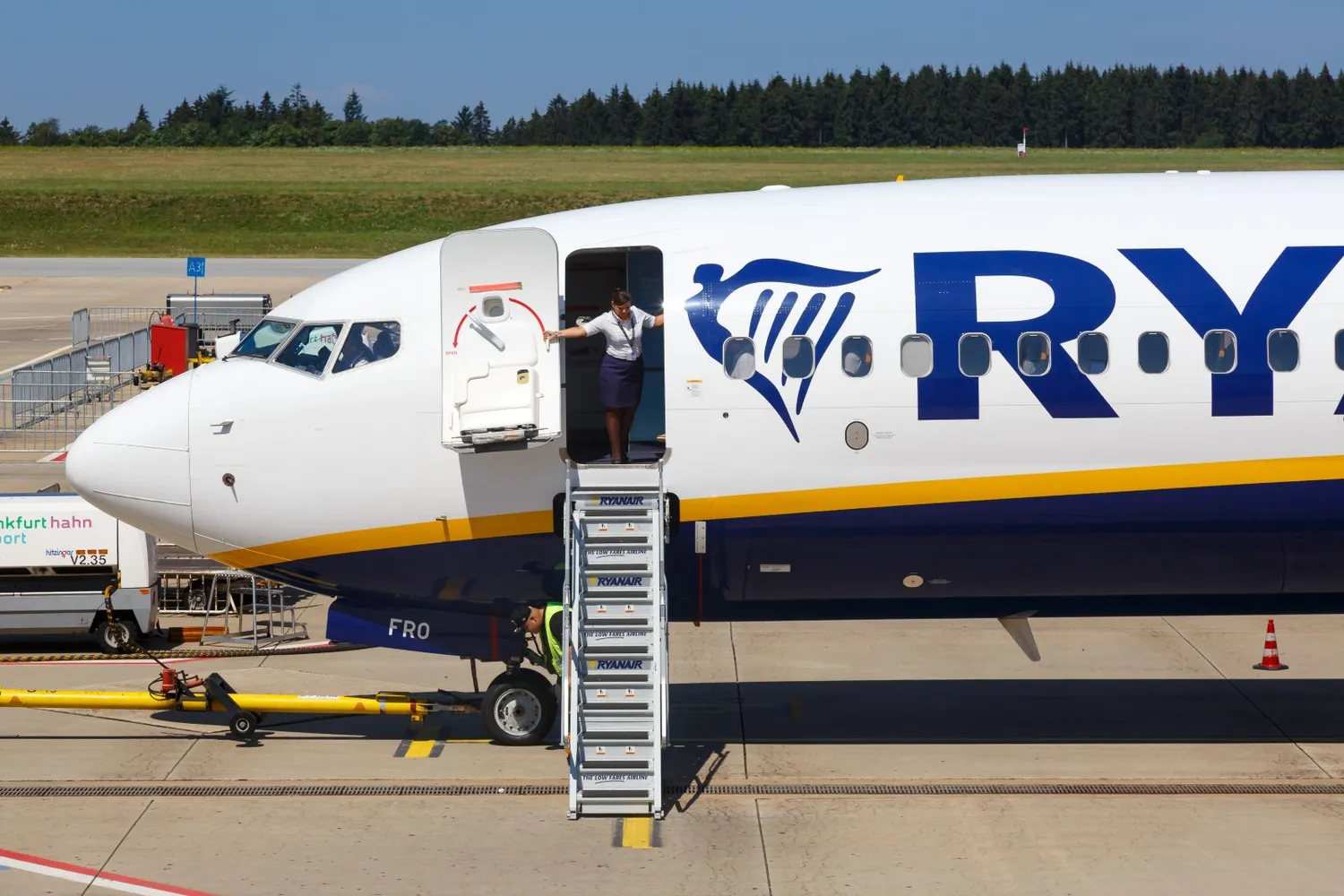 Ryanair lėktuvo paruošimas skrydžiui / Markus Mainka / Shutterstock.com