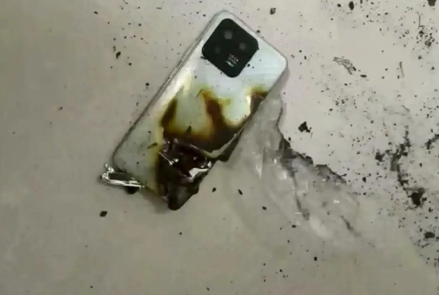 Sprogęs Xiaomi 13