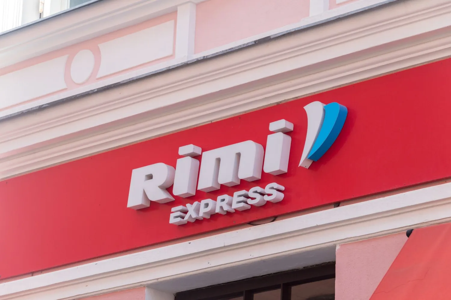 Rimi / Robson90 / Shutterstock.com