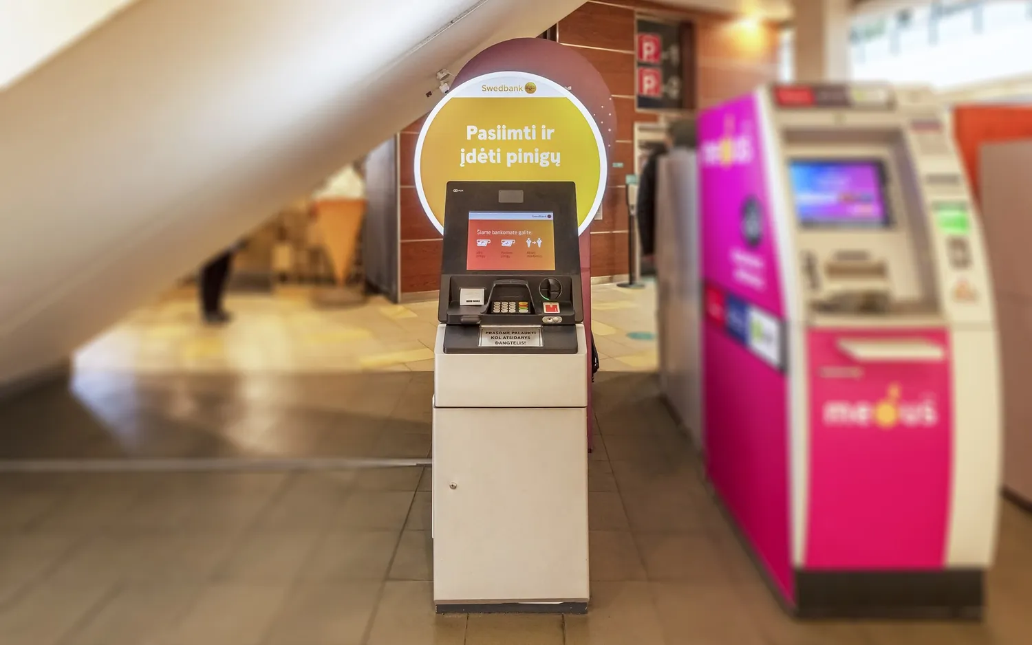 Swedbank bankomatas prekybos centre
