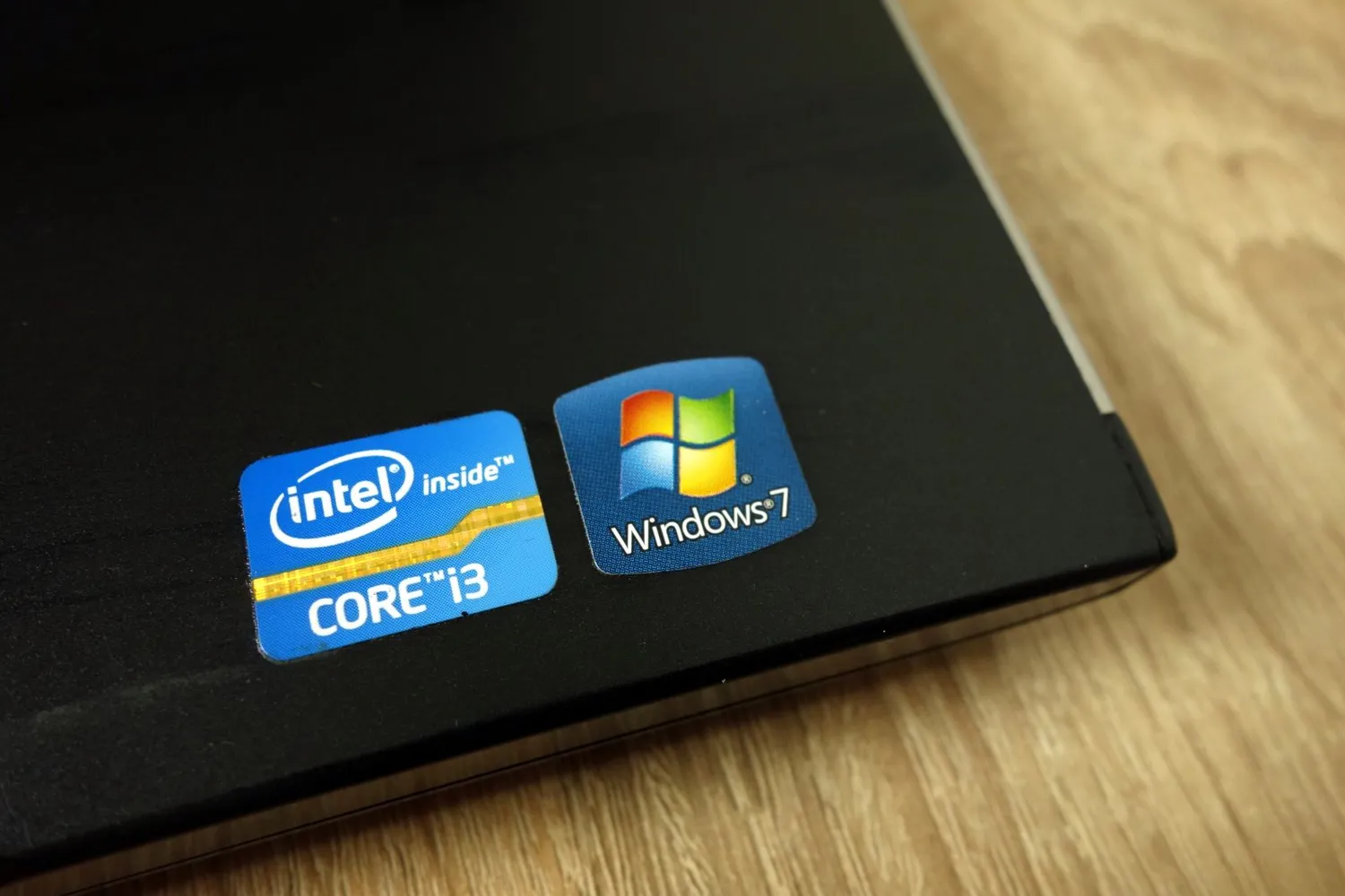 Windows 7 vėl darosi populiarus / Piotr Swat / Shutterstock.com
