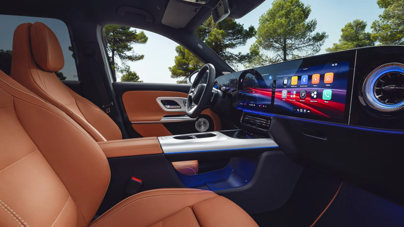 Naujas Mercedes vidus