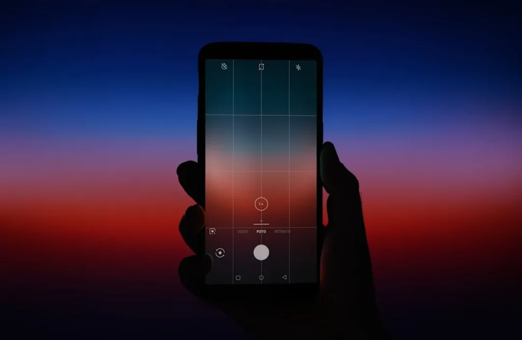 Oneplus Telefonas / Nuotrauka: Kote Puerto (Unsplash)