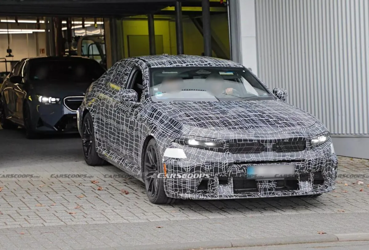 Atnaujintas Bmw Atskleidžia Naujausi / Nuotrauka: uamotors.com.ua