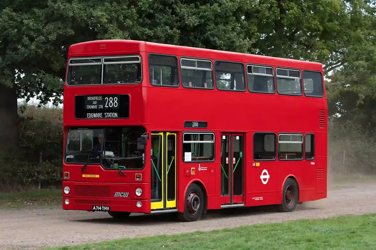 a714thv london transport mcw metrobus 2211 22