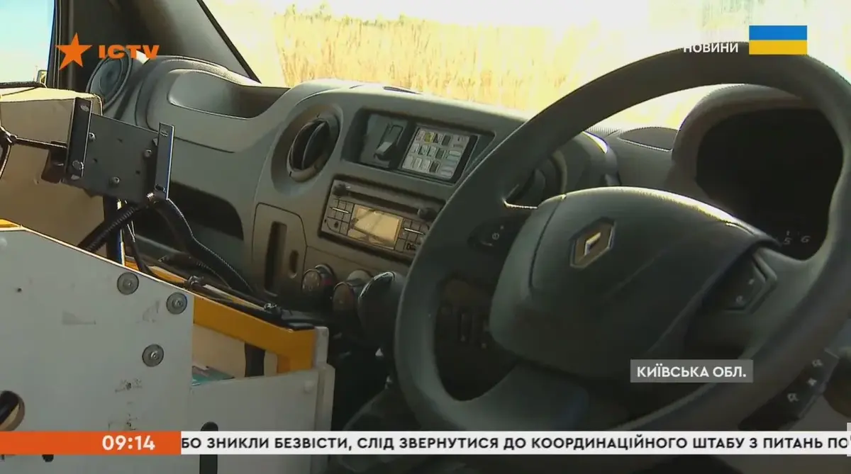 brytanski volontery pryvely do ukrainy 9 avtomobiliv dlia boiovykh medykiv 4 2249 4