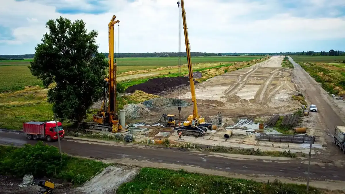 iak vidbuvaietsia rekonstruktsiia avtodorohy n 31 dnipro tsarychanka kobeliaky reshetylivka 3 2238 3