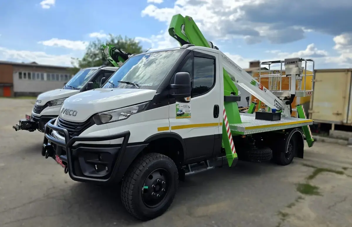 ukrainski enerhetyky otrymaly avtovyshky somet na shasi iveco daily 4x4 1 2271 15