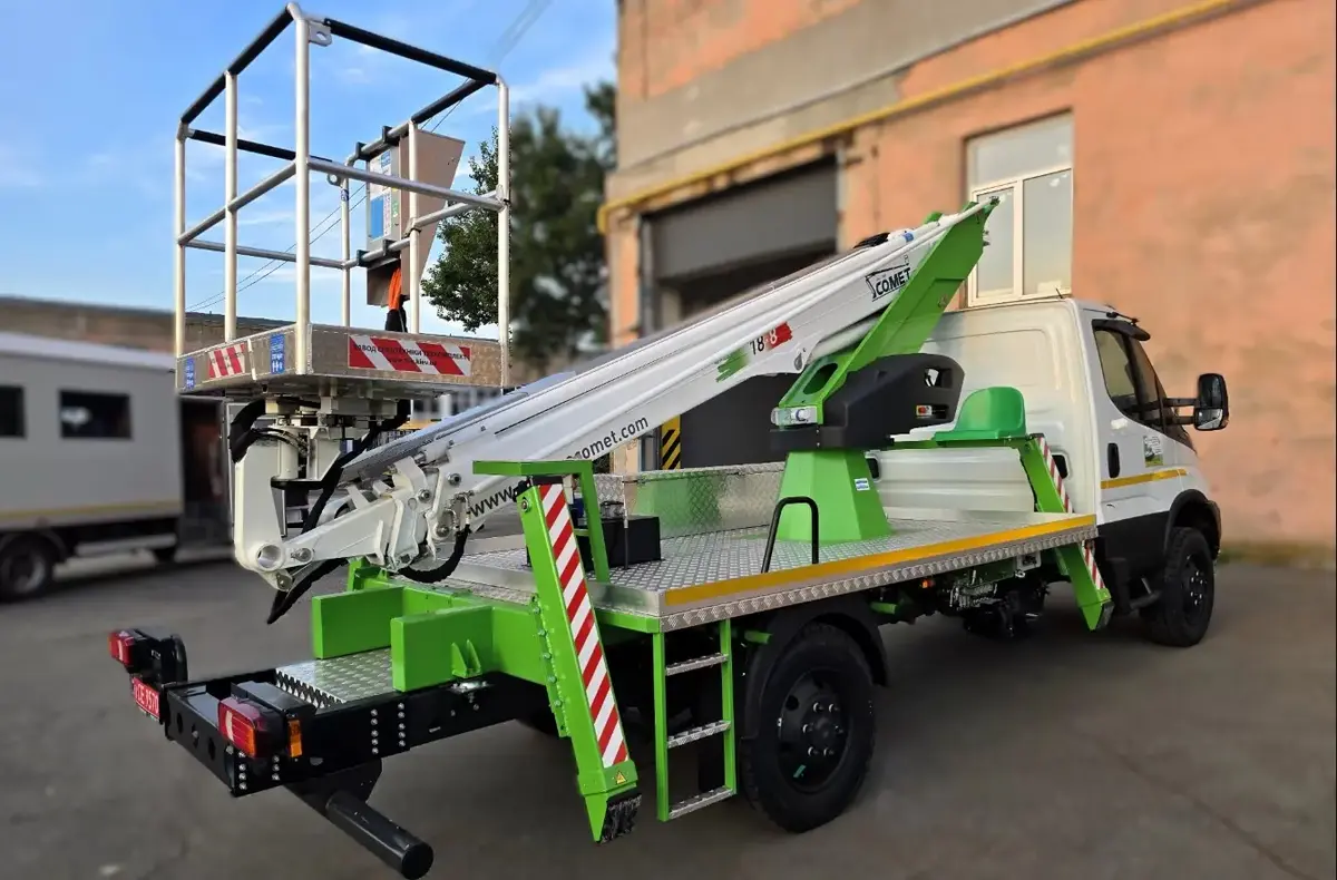 ukrainski enerhetyky otrymaly avtovyshky somet na shasi iveco daily 4x4 7 2271 14