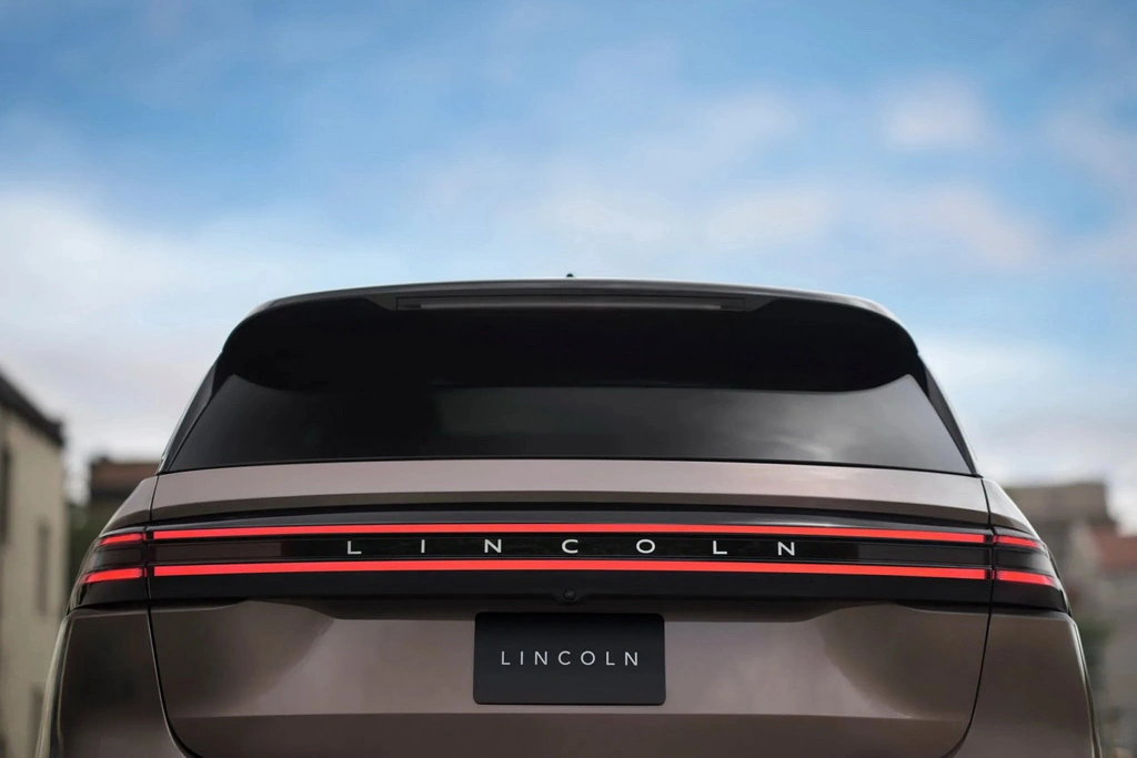 2027 lincoln nautilus 6 2472 13
