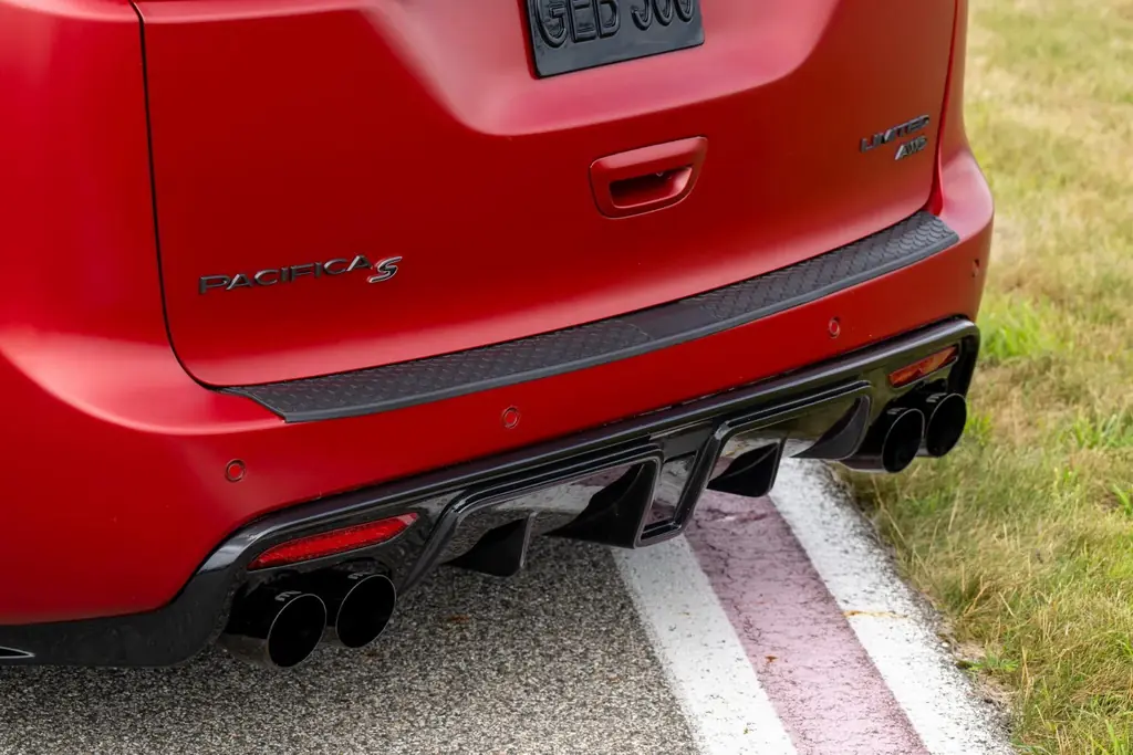 chrysler pacifica roadkill concepts 10 resize 2404 13