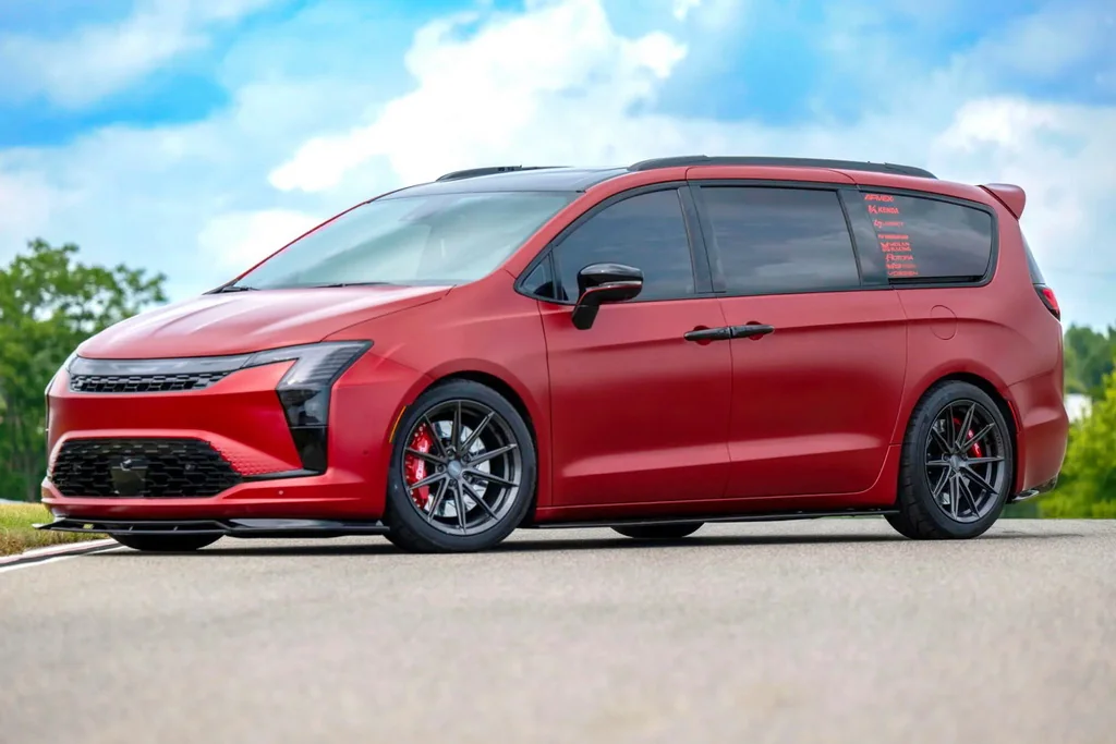 chrysler pacifica roadkill concepts 8 resize 2404 5