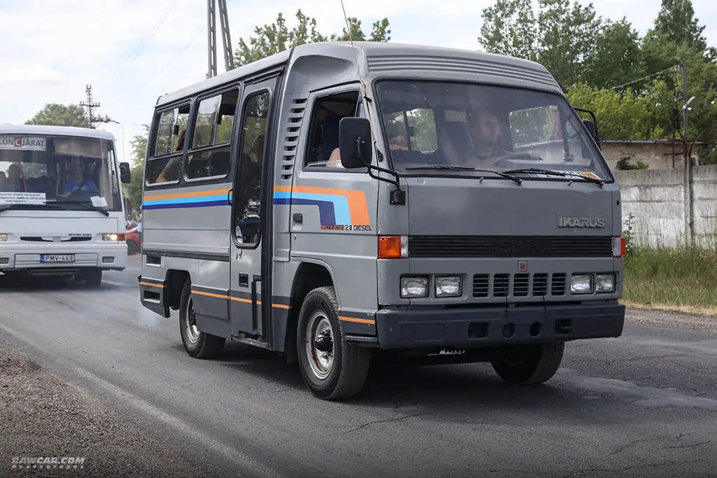 desiatky rarytetnykh avtobusiv ikarus zibraly v odnomu mistsi foto 24 2444 9