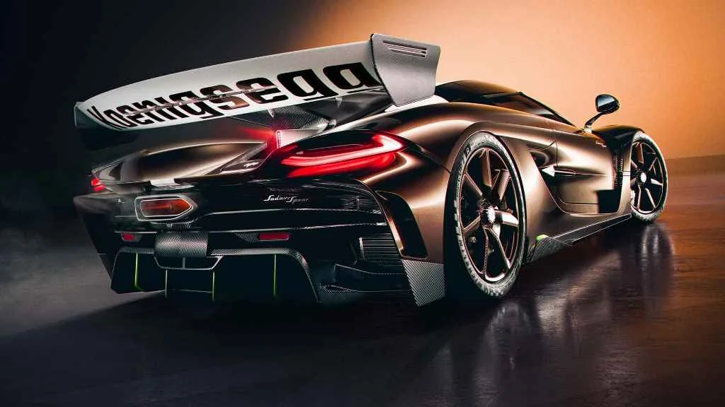 eto nastoyashhyj trekovyj monstr koenigsegg prezentoval gyperkar za 5 mln foto 5